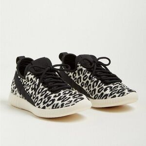Torrid Mesh Sneakers 11.5WW Black & White/Cream Leopard Print